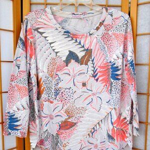 FRESH PRODUCE Medium white Catalina Colored Pencils 3/4 Sleeve Tunic White *EUC